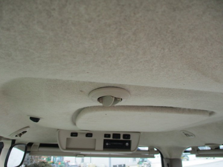 2017-john-deere-9570r-image-35