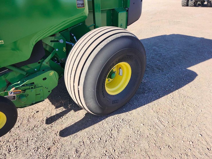 2023-john-deere-560m-image-22