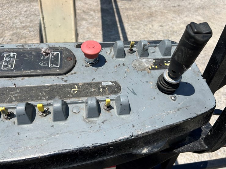 2008-jlg-800a-image-26