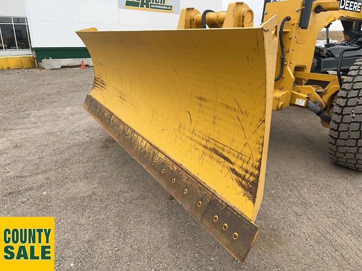 2020-deere-872gp-image-18