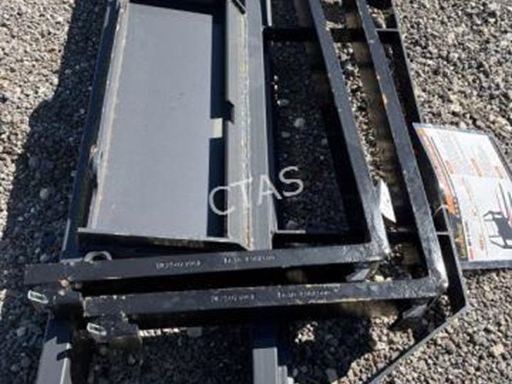 #94-•-mini-skid-steer-pallet-fork-frame-image-1
