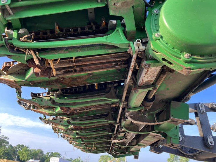 2013-john-deere-608c-image-16