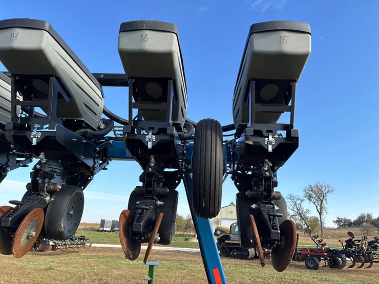 2019-kinze-3140-image-44