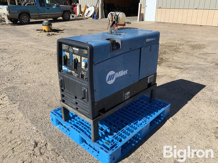miller-bobcat-3-phase-welder/generator-image-1