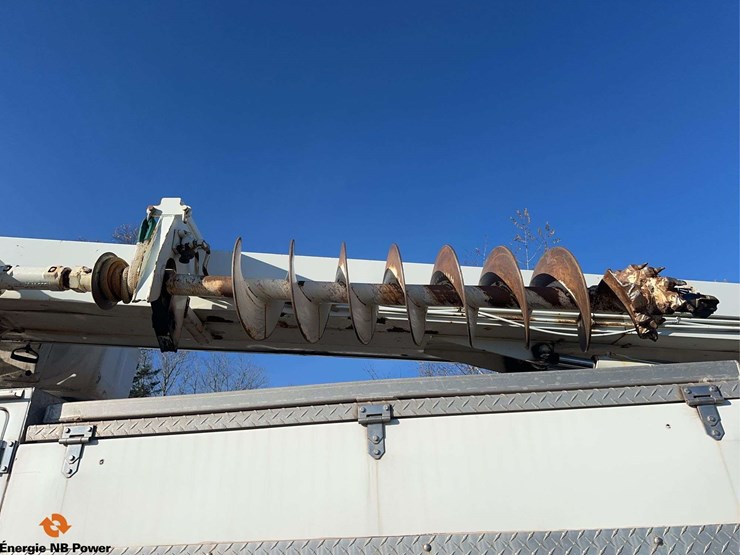 2012-international-7400-image-21