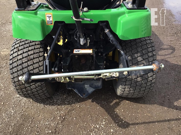 2004-john-deere-2210-image-9