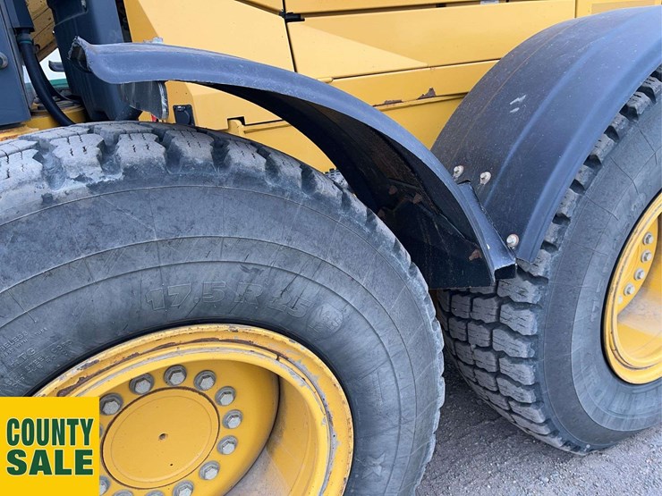 2020-deere-872gp-image-8