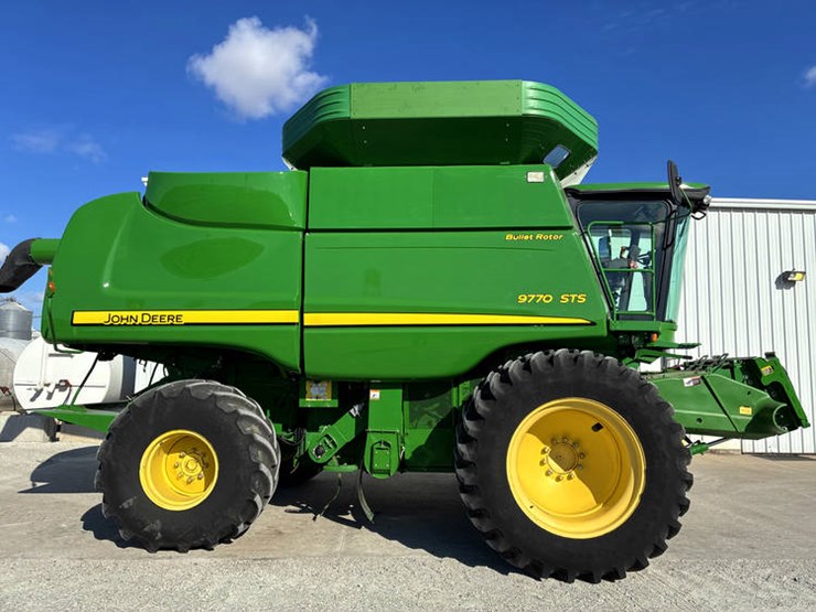 2009-john-deere-9770-sts-image-3