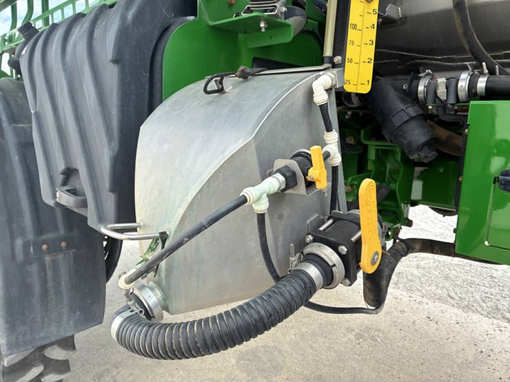 2014-john-deere-r4038-image-43