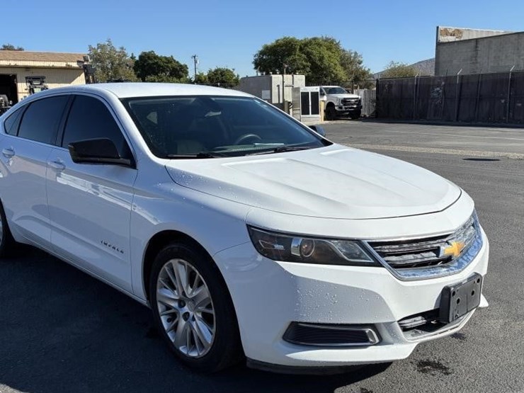 2018-chevrolet-impala-sedan-image-2