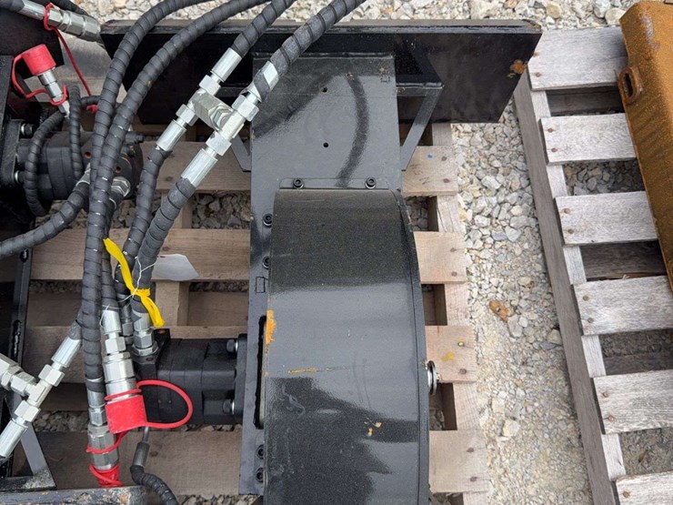 mini-skid-steer-stump-grinder-image-6