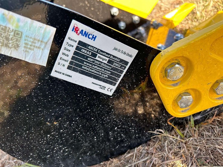 2025-iranch-16in-excavator-bucket-image-3