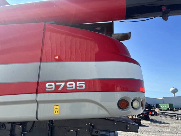 #122136-•-2009-mf-9795-#huc7217-image-33