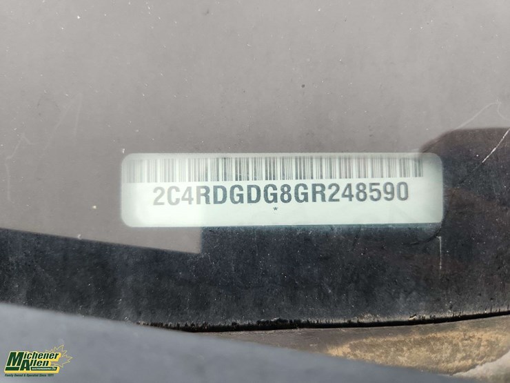 2016-dodge-grand-caravan-crew-image-9