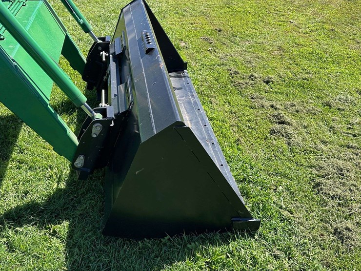 white-american-80-image-34