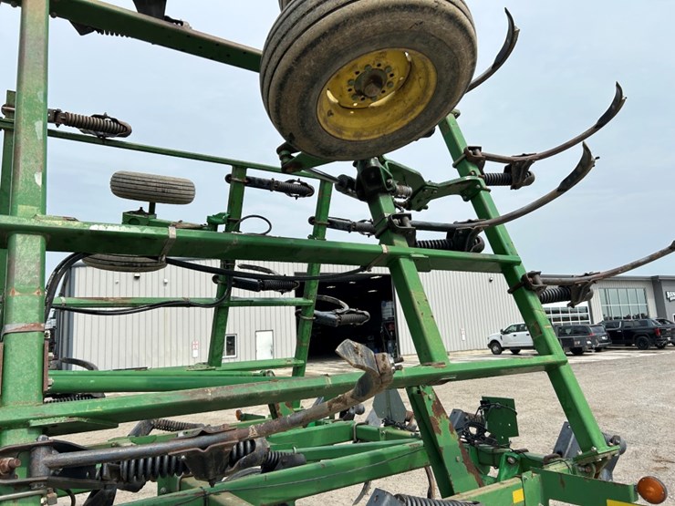 2002-john-deere-2400-image-52