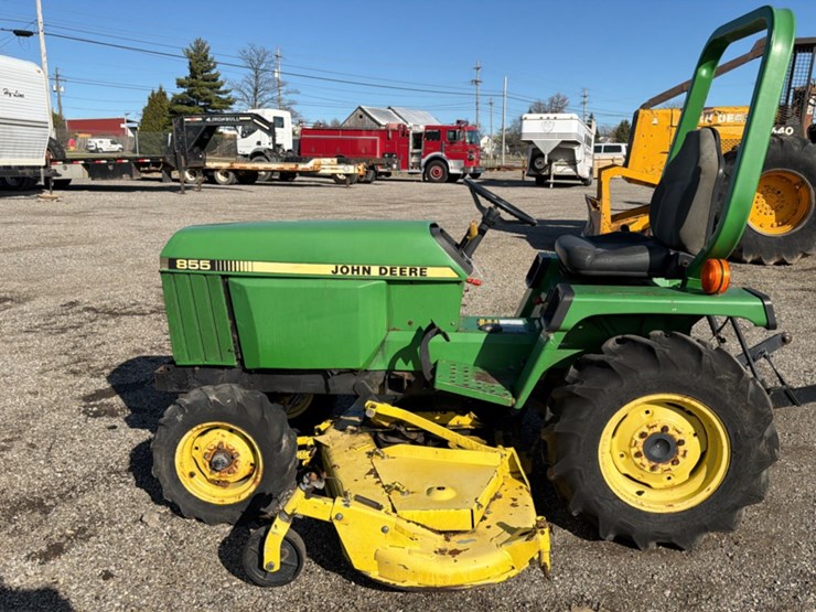 #2401-•-john-deere-855-compact-utility-tractor*-image-2
