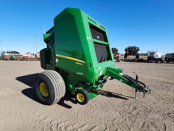 2023-john-deere-560m-image-5