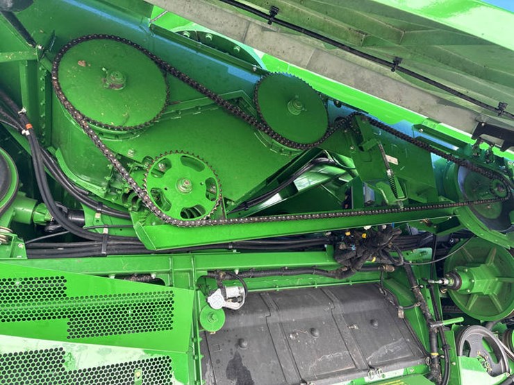 2013-john-deere-s670-image-56