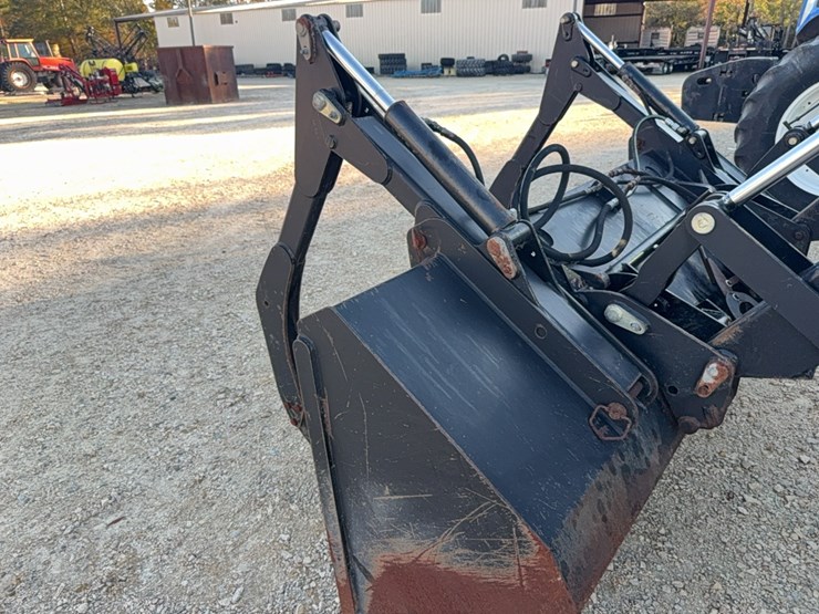 new-holland-t6070-image-19