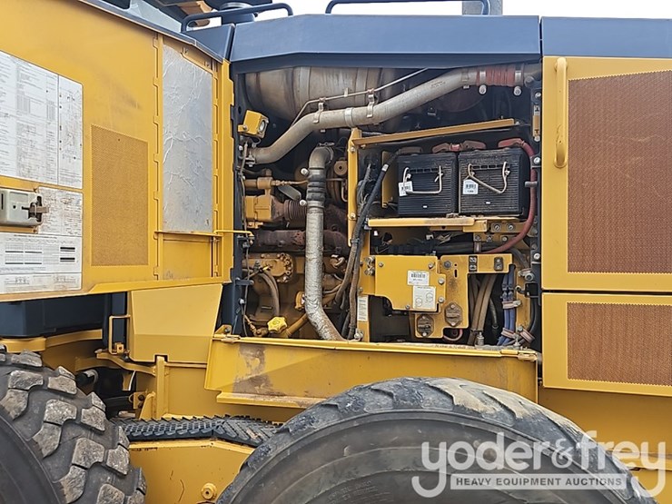 2019-deere-670g-image-34