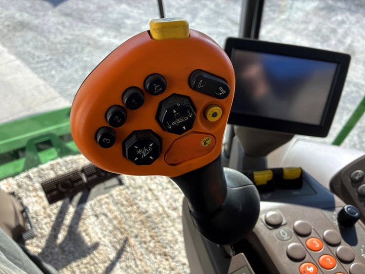 2013-john-deere-s670-image-105