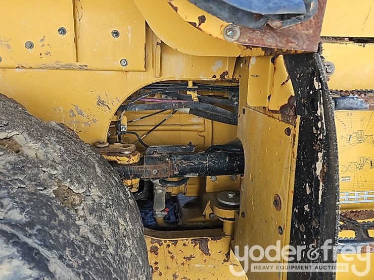 2017-caterpillar-966m-image-38