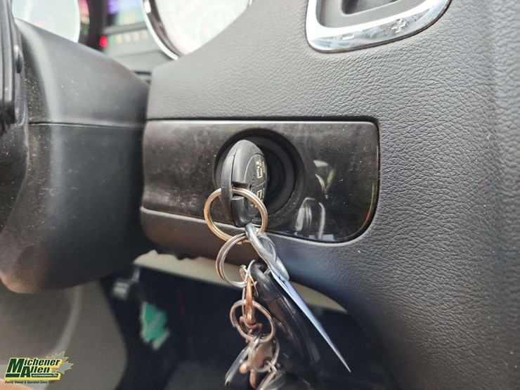 2016-dodge-grand-caravan-crew-image-16