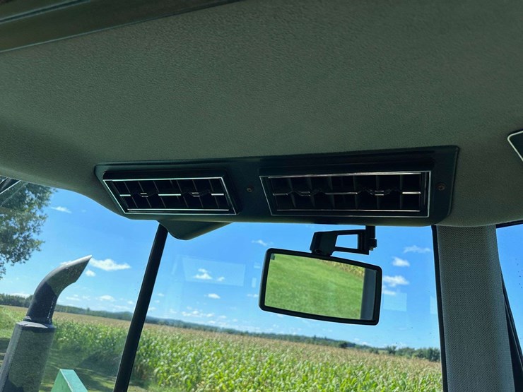 white-american-80-image-46