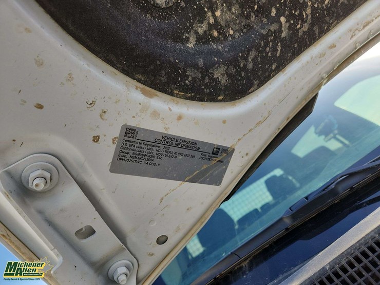 2022-chevrolet-silverado-3500hd-image-29