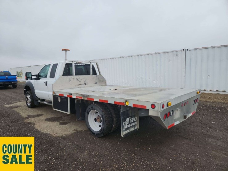 2015-ford-f550-image-3