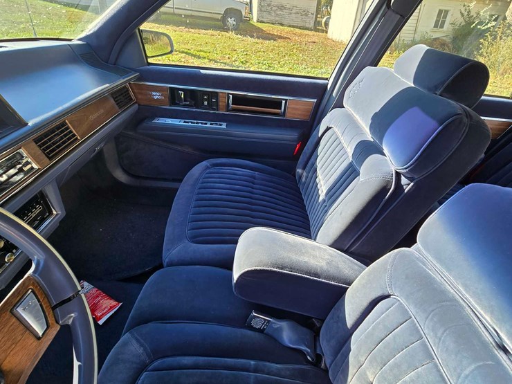 1985-oldsmobile-ninety-eight-regency-image-17
