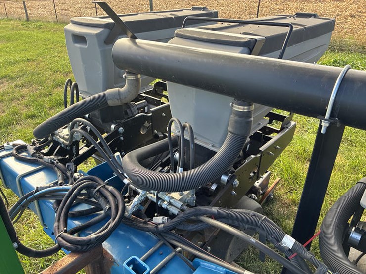 2019-kinze-3140-image-24