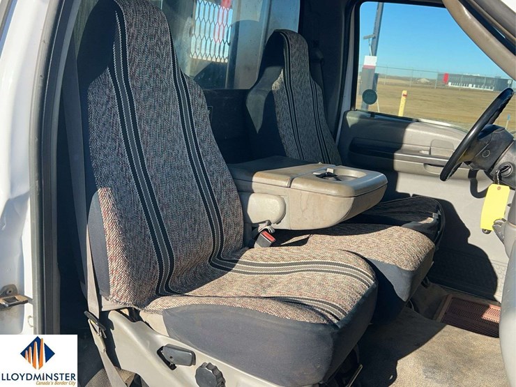 2004-ford-f350-image-16