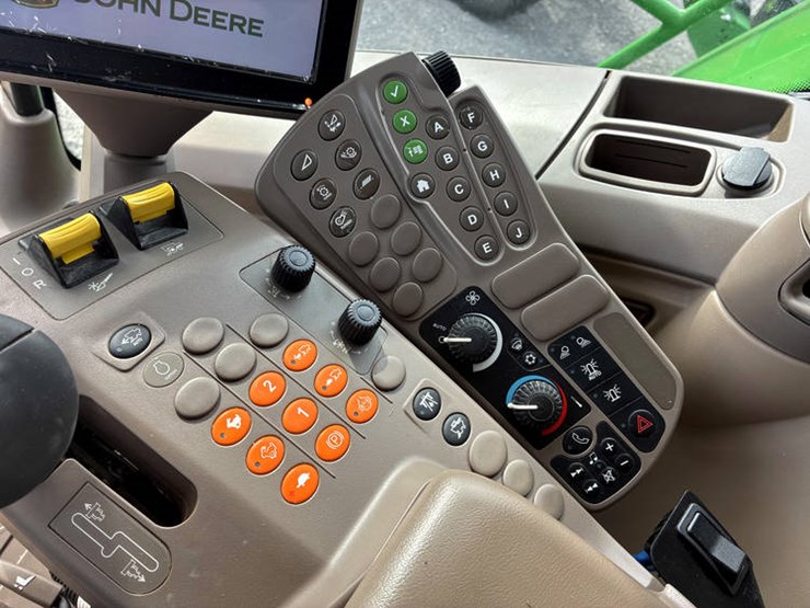 2014-john-deere-s680-image-24