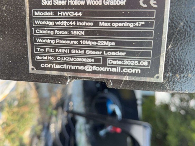 skid-steer-hollow-wood-grabber-image-3