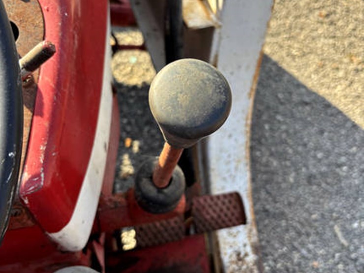 #10957-•-ih-656-image-24