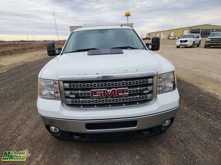 2013-gmc-sierra-2500hd-sle-image-8