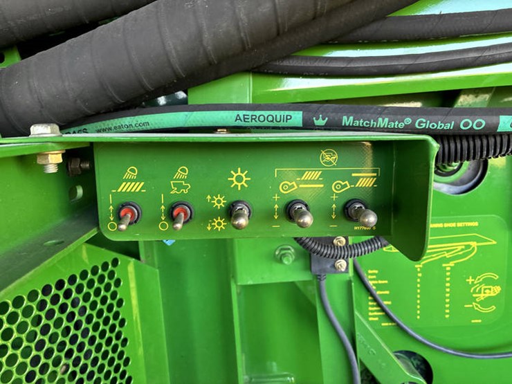 2010-john-deere-2010-image-66