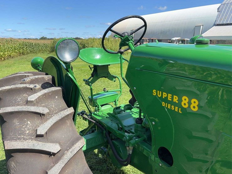 oliver-super-88-image-51