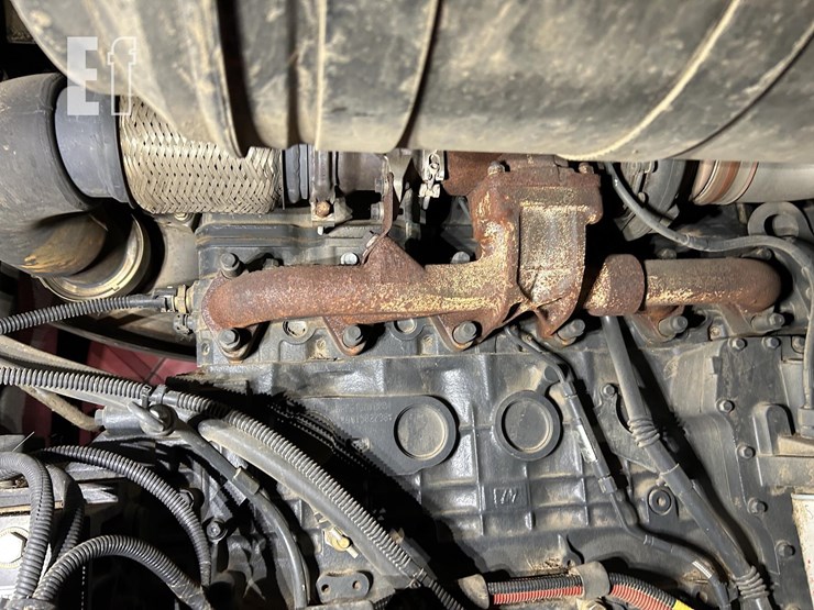 2018-case-ih-wd2504-image-31