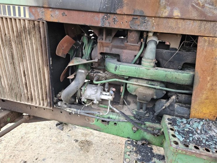 john-deere-4440-image-32