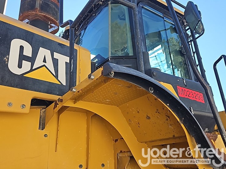 2017-caterpillar-966m-image-36