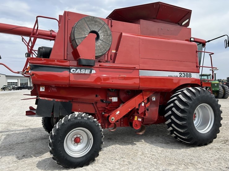 2006-case-ih-2388-image-21