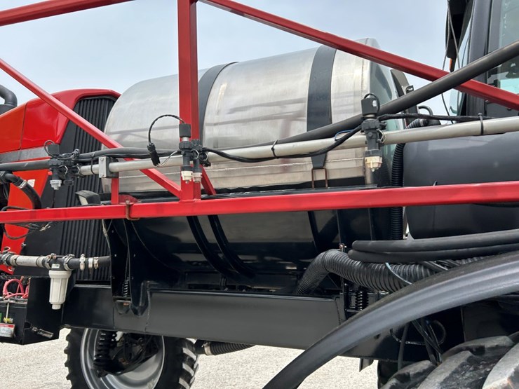 2014-case-ih-3200b-image-10