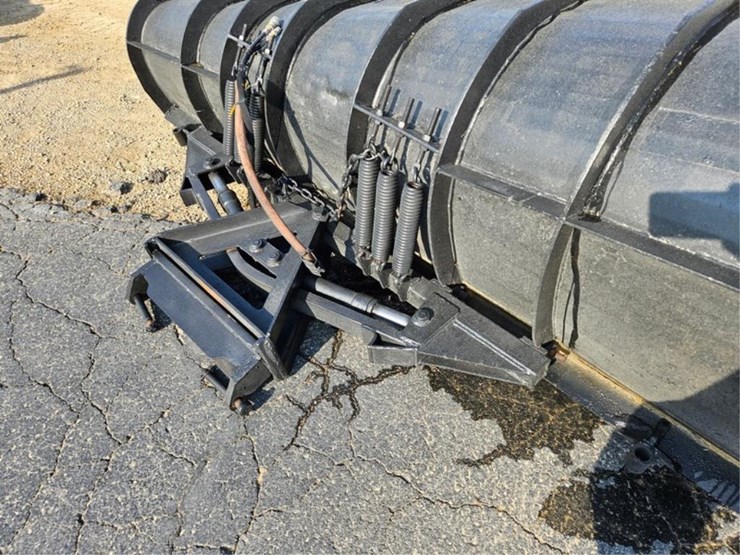 #3023-•-bonnell-10'-one-way-snow-plow-image-10