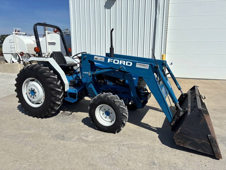 new-holland-2120-image-1