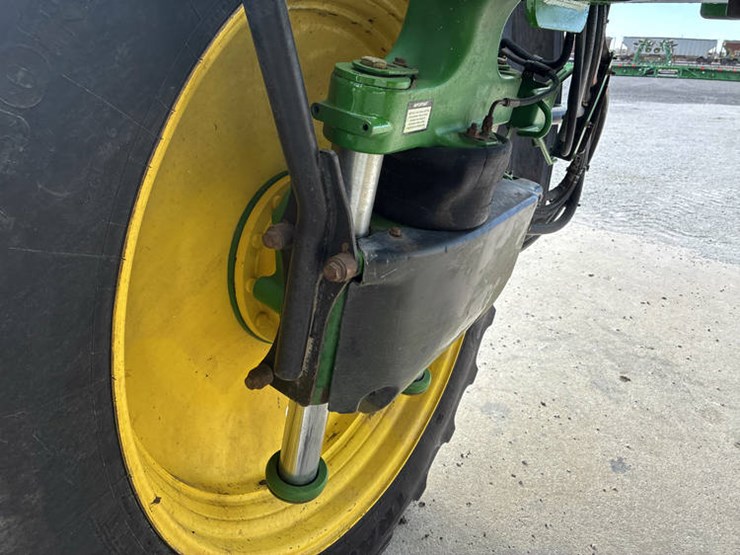 2014-john-deere-r4038-image-65