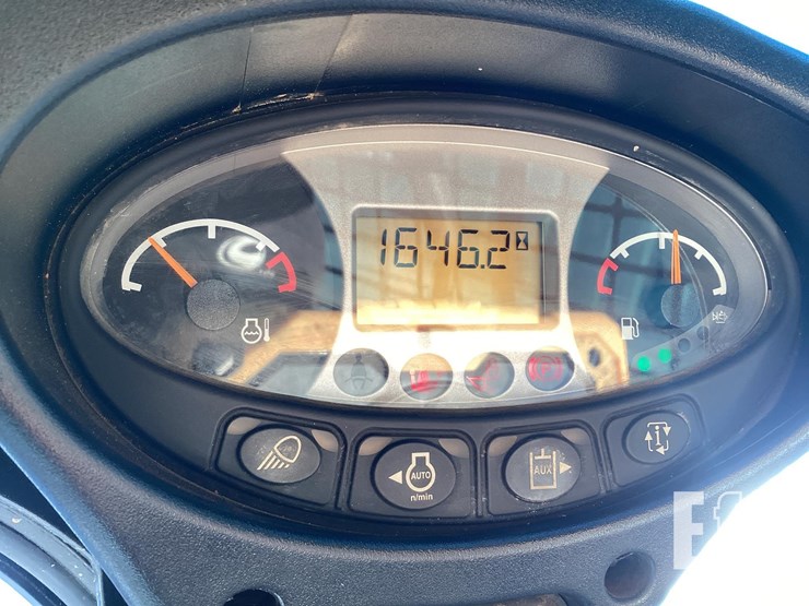 2020-bobcat-t870-image-19