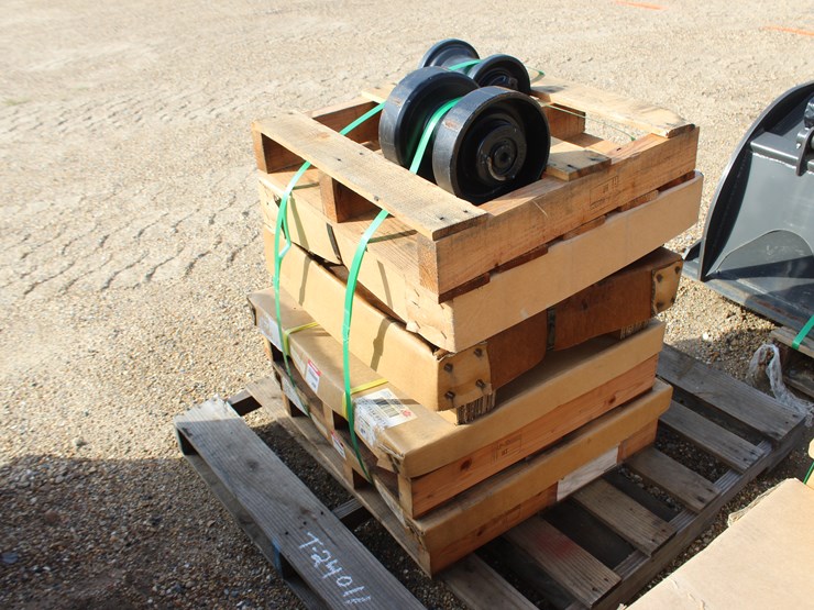 #3453-•-pallet-of-idler-rollers-image-2